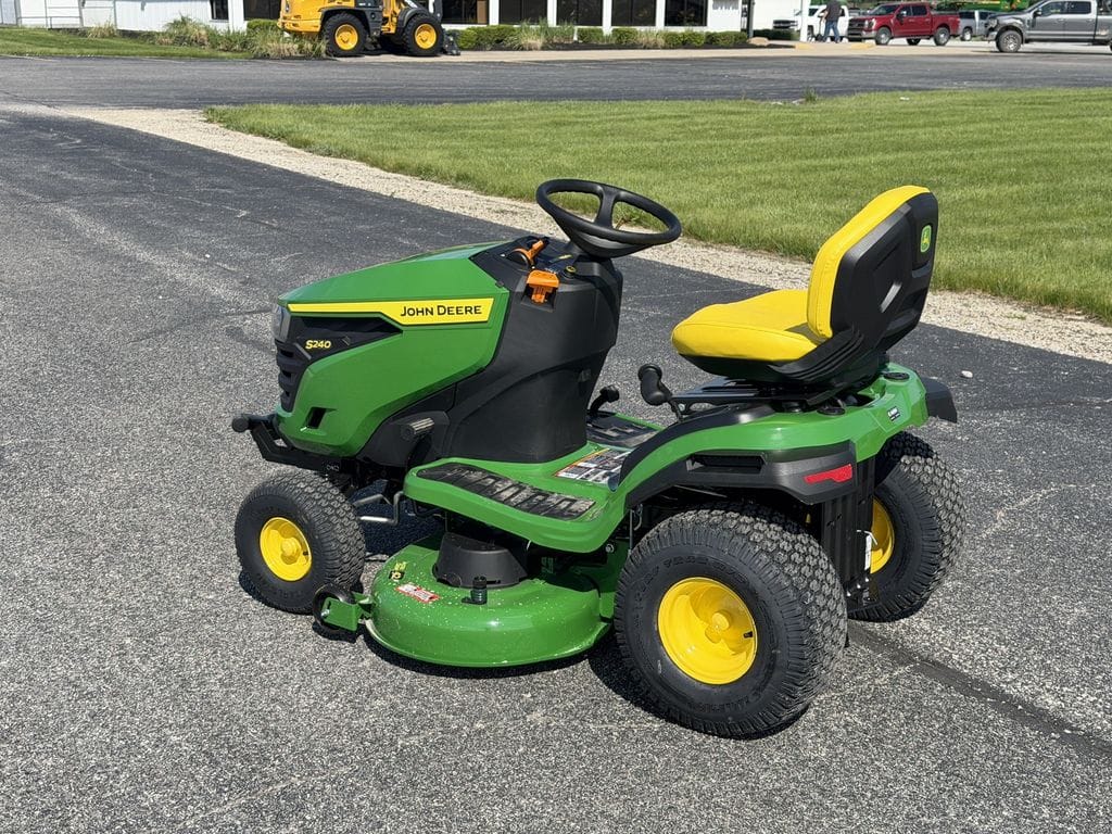 2026 John Deere S240 Equipment Image0