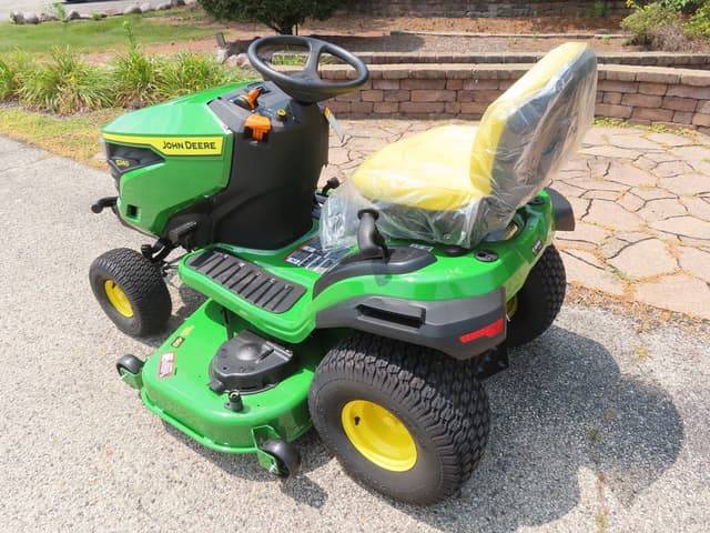 Image of John Deere S240 equipment image 2