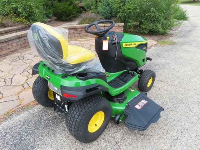Image of John Deere S240 equipment image 3