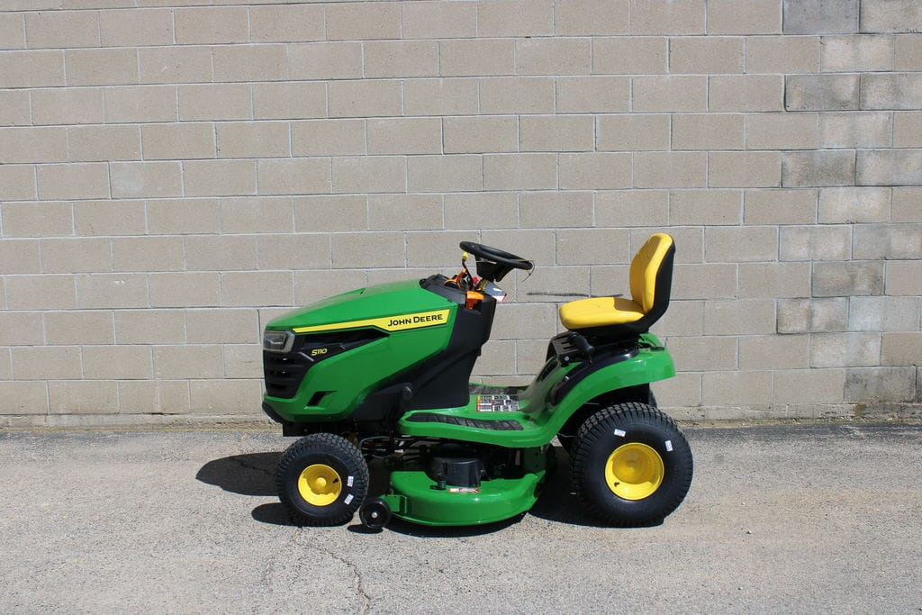 2026 John Deere S240 Equipment Image0