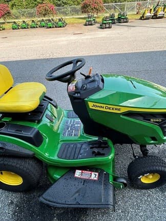 Image of John Deere S240 equipment image 3