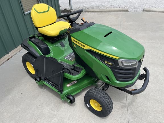 Image of John Deere S240 equipment image 2