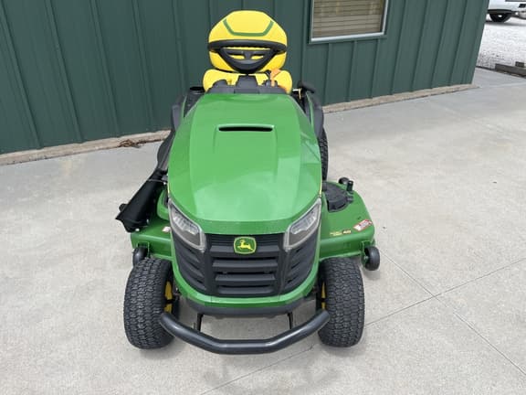 Image of John Deere S240 equipment image 1