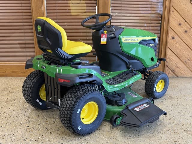 Image of John Deere S240 equipment image 4