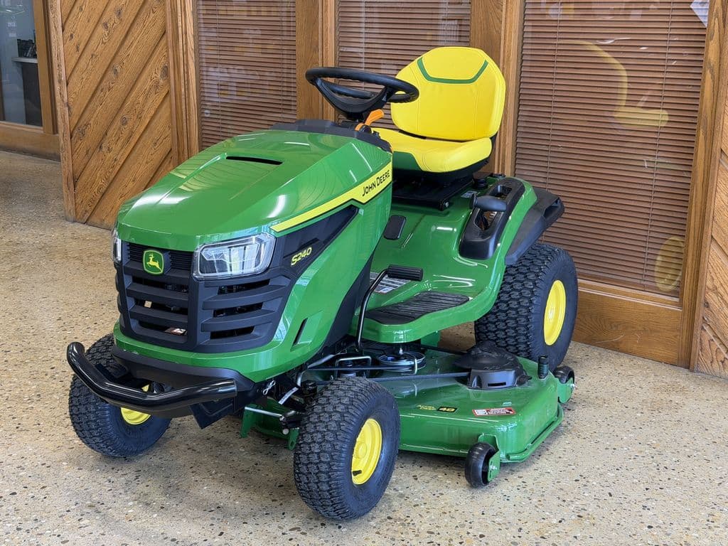 Image of John Deere S240 Primary image