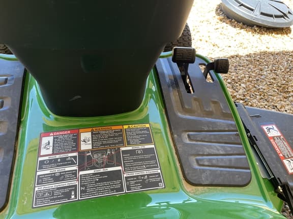 Image of John Deere S240 equipment image 1
