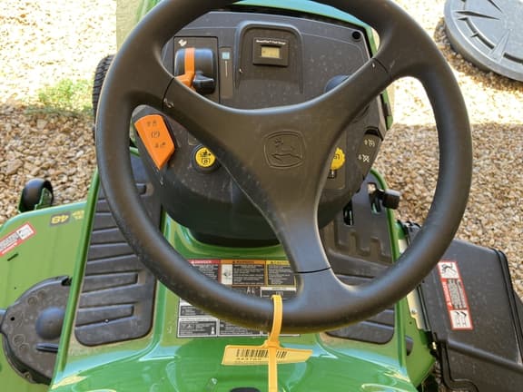 Image of John Deere S240 equipment image 2