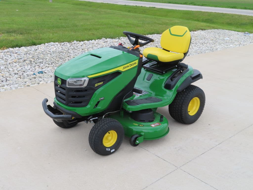 Image of John Deere S240 Image 0