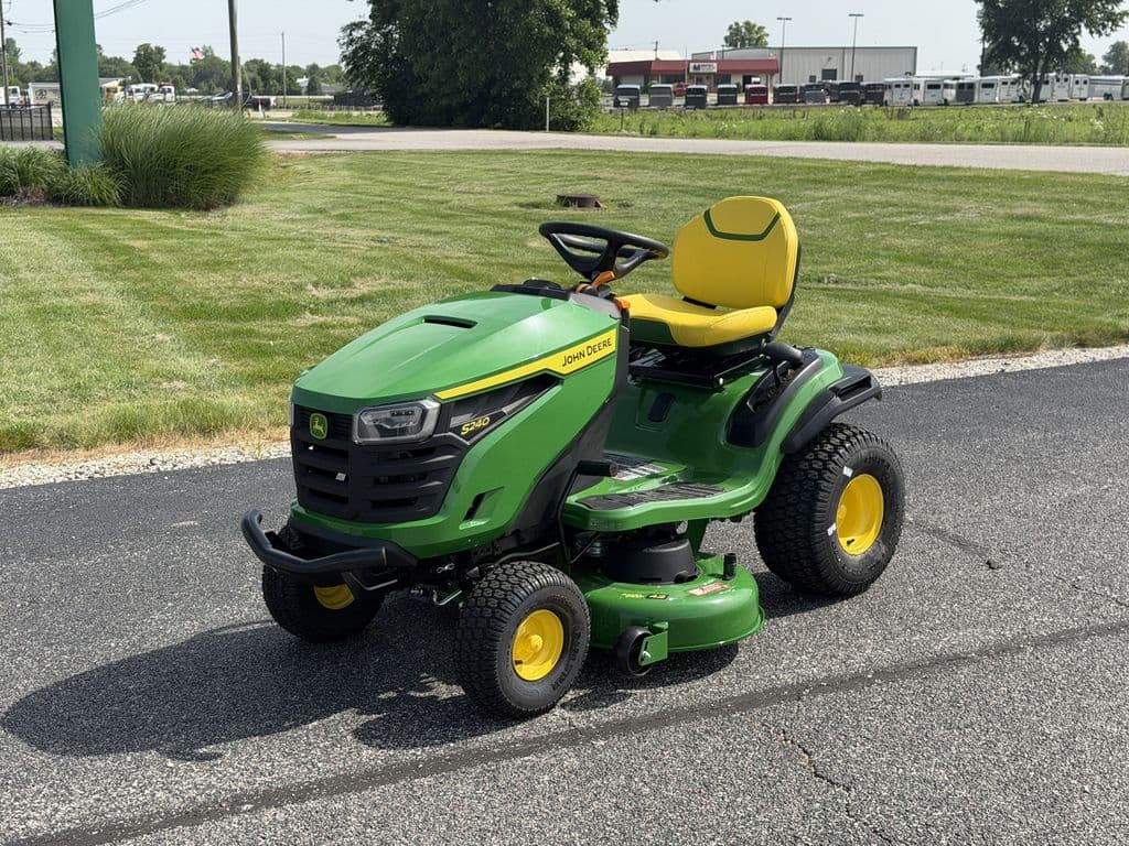 Image of John Deere S240 Primary image