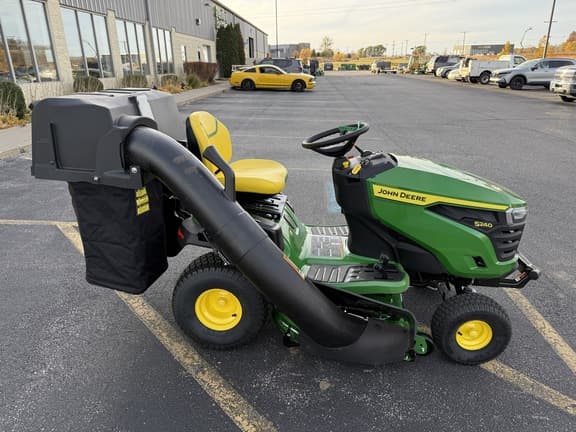 Image of John Deere S240 equipment image 1