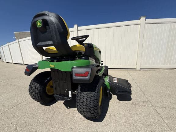 Image of John Deere S240 equipment image 2