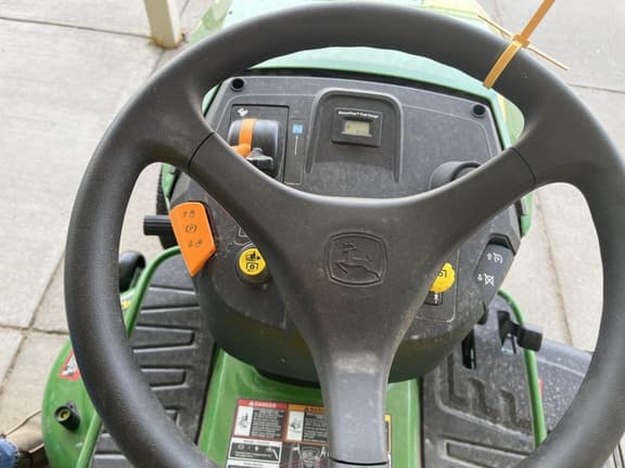 Image of John Deere S240 equipment image 1