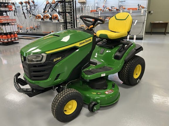 2026 John Deere S240 Equipment Image0