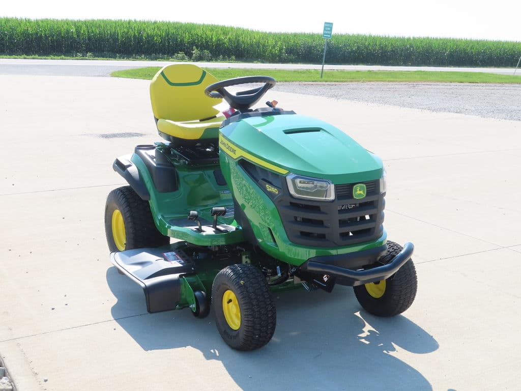 Image of John Deere S240 Image 1