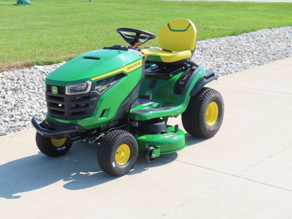 2026 John Deere S240 Equipment Image0