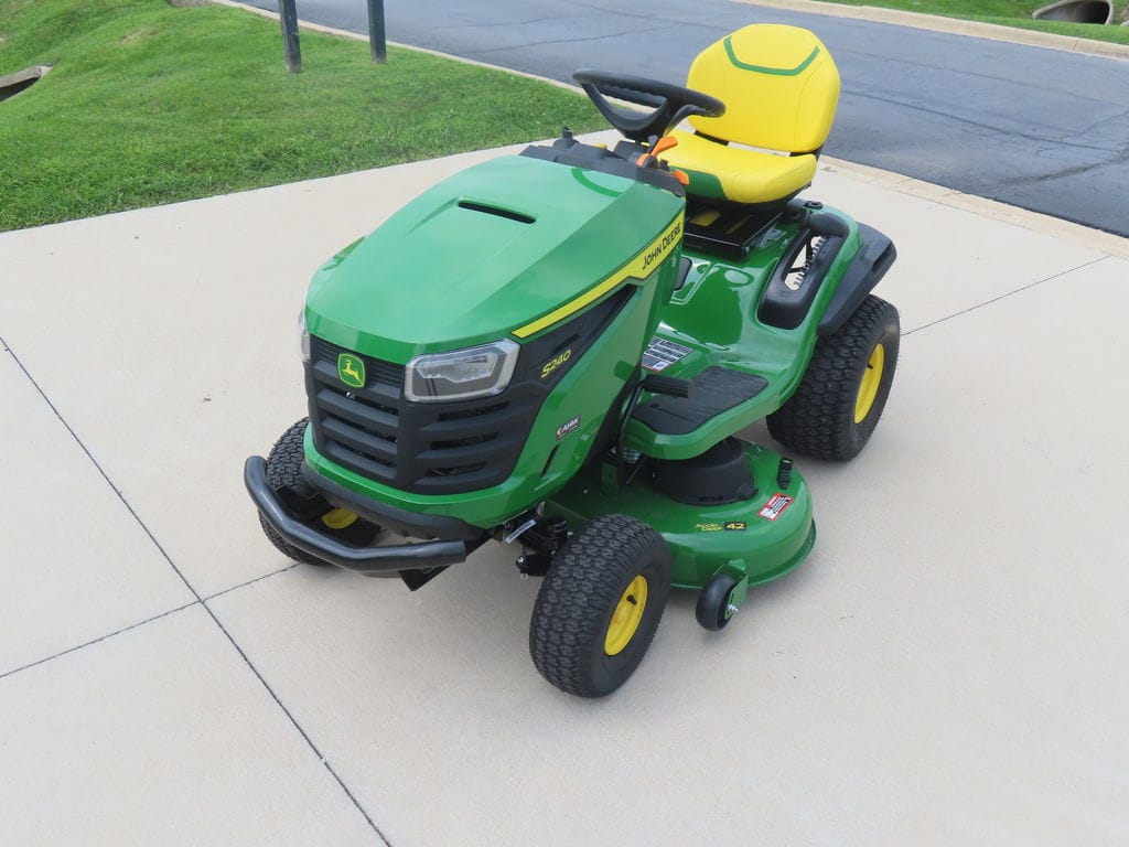 2026 John Deere S240 Equipment Image0