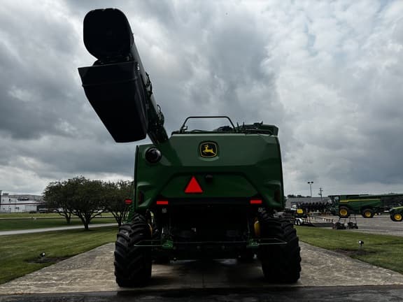 Image of John Deere S7 600 equipment image 3