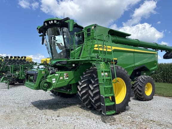 2026 John Deere S7 700 Equipment Image0