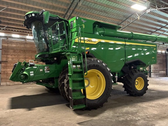 2026 John Deere S7 700 Equipment Image0