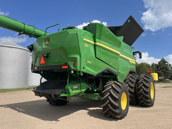 Image of John Deere S7 800 equipment image 2