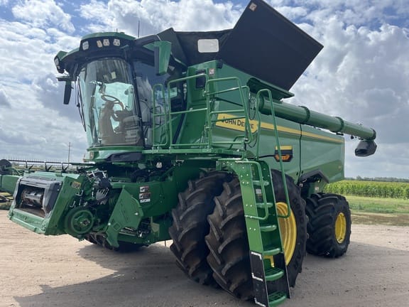 2026 John Deere S7 800 Equipment Image0