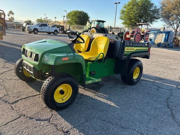 2026 John Deere Gator TE 4x2 Equipment Image0