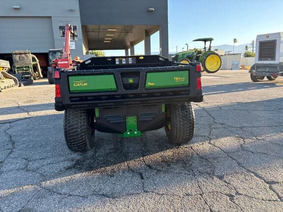 Image of John Deere Gator TE 4x2 equipment image 3