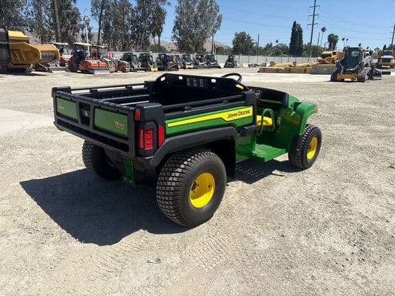 Image of John Deere Gator TE 4x2 equipment image 4