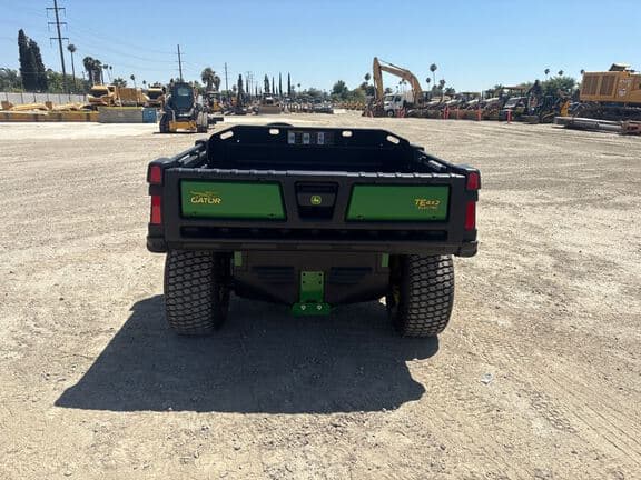 Image of John Deere Gator TE 4x2 equipment image 3