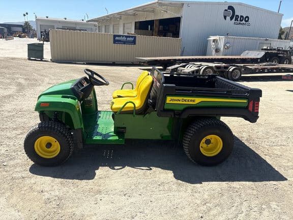 Image of John Deere Gator TE 4x2 equipment image 1