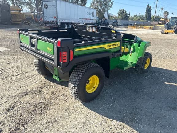 Image of John Deere Gator TE 4x2 equipment image 4