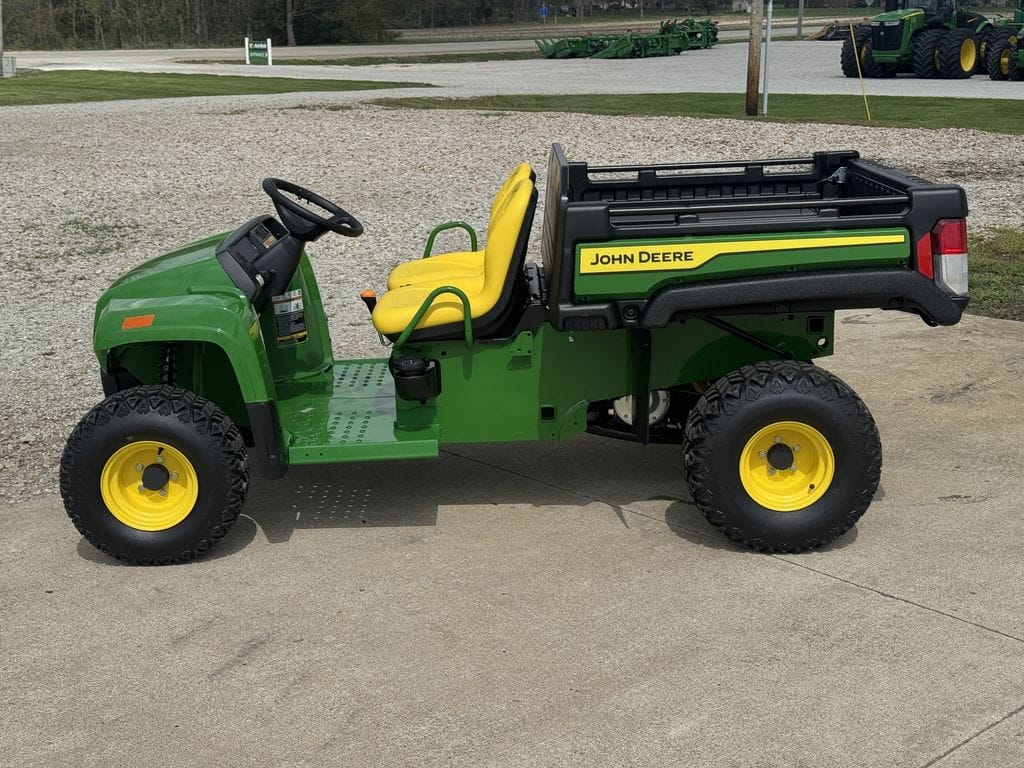 2026 John Deere Gator TS 4x2 Equipment Image0