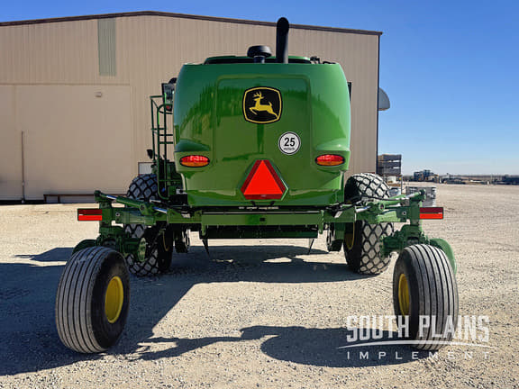 Image of John Deere W235R equipment image 3