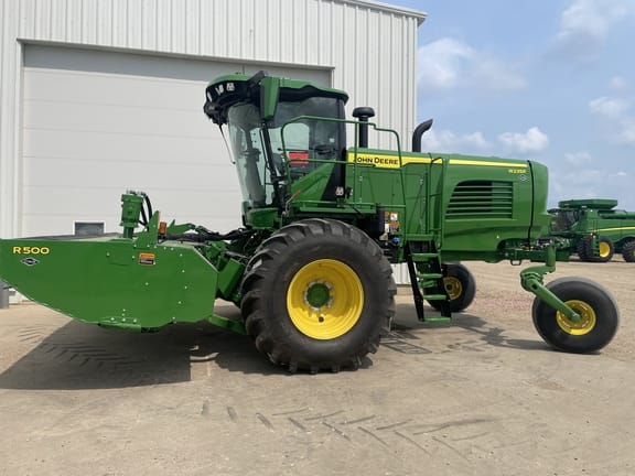 2026 John Deere W235R Equipment Image0