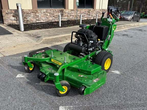 Image of John Deere W61R equipment image 1