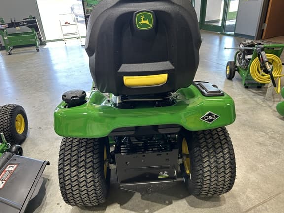 Image of John Deere X330 equipment image 4