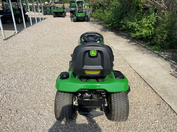 Image of John Deere X350 equipment image 4