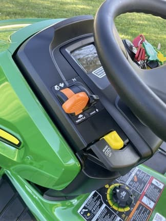 Image of John Deere X350 equipment image 4