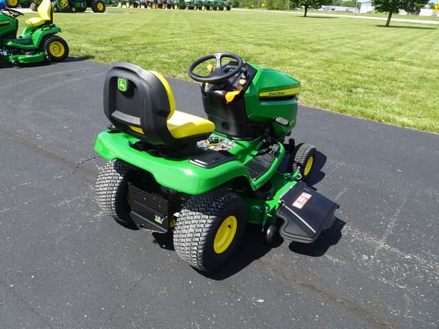 Image of John Deere X350 equipment image 4