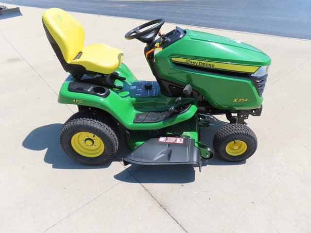 Image of John Deere X354 equipment image 3