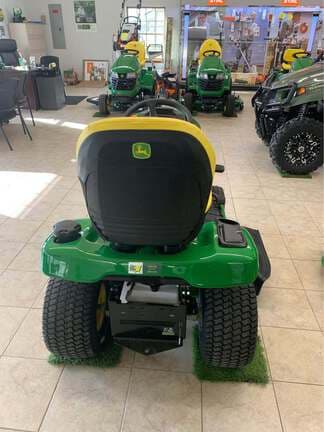 Image of John Deere X370 equipment image 3