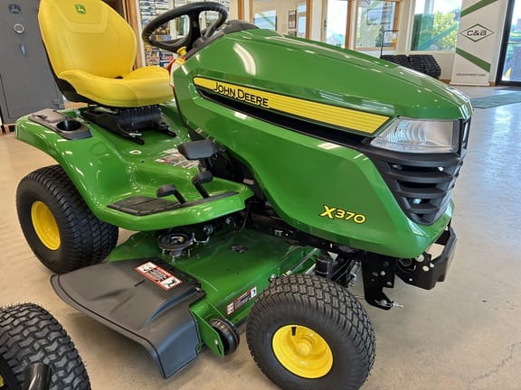 2026 John Deere X370 Equipment Image0