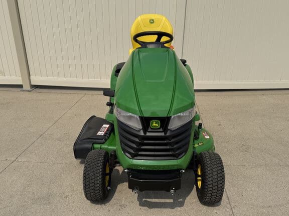 Image of John Deere X370 equipment image 1