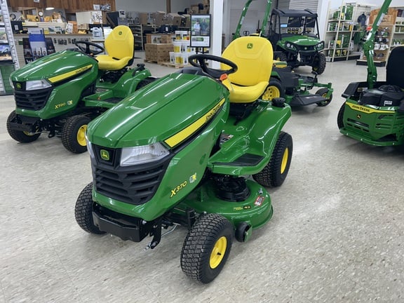 2026 John Deere X370 Equipment Image0