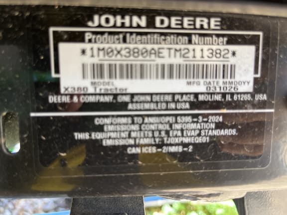 Image of John Deere X380 equipment image 4