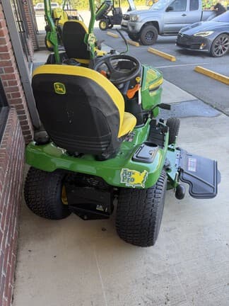 Image of John Deere X380 equipment image 4