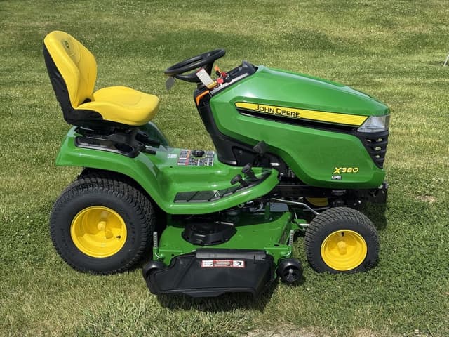 Image of John Deere X380 equipment image 2