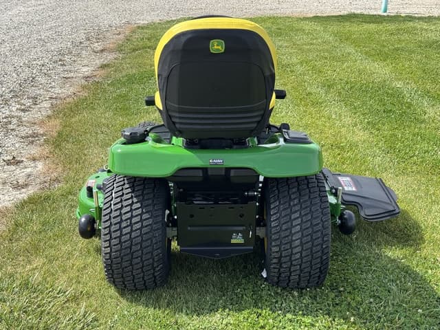Image of John Deere X380 equipment image 4