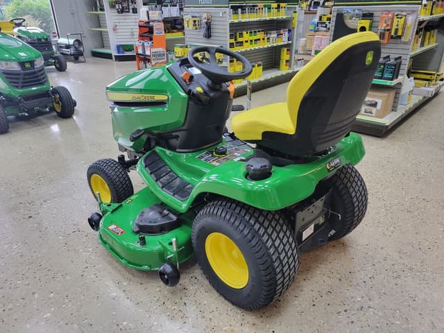 Image of John Deere X380 equipment image 3