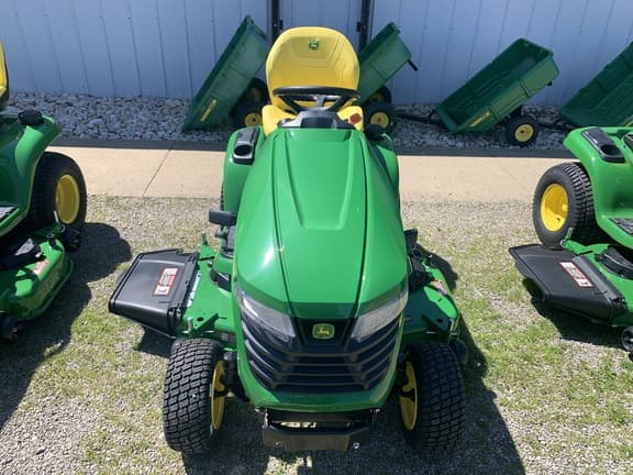 Image of John Deere X380 equipment image 1